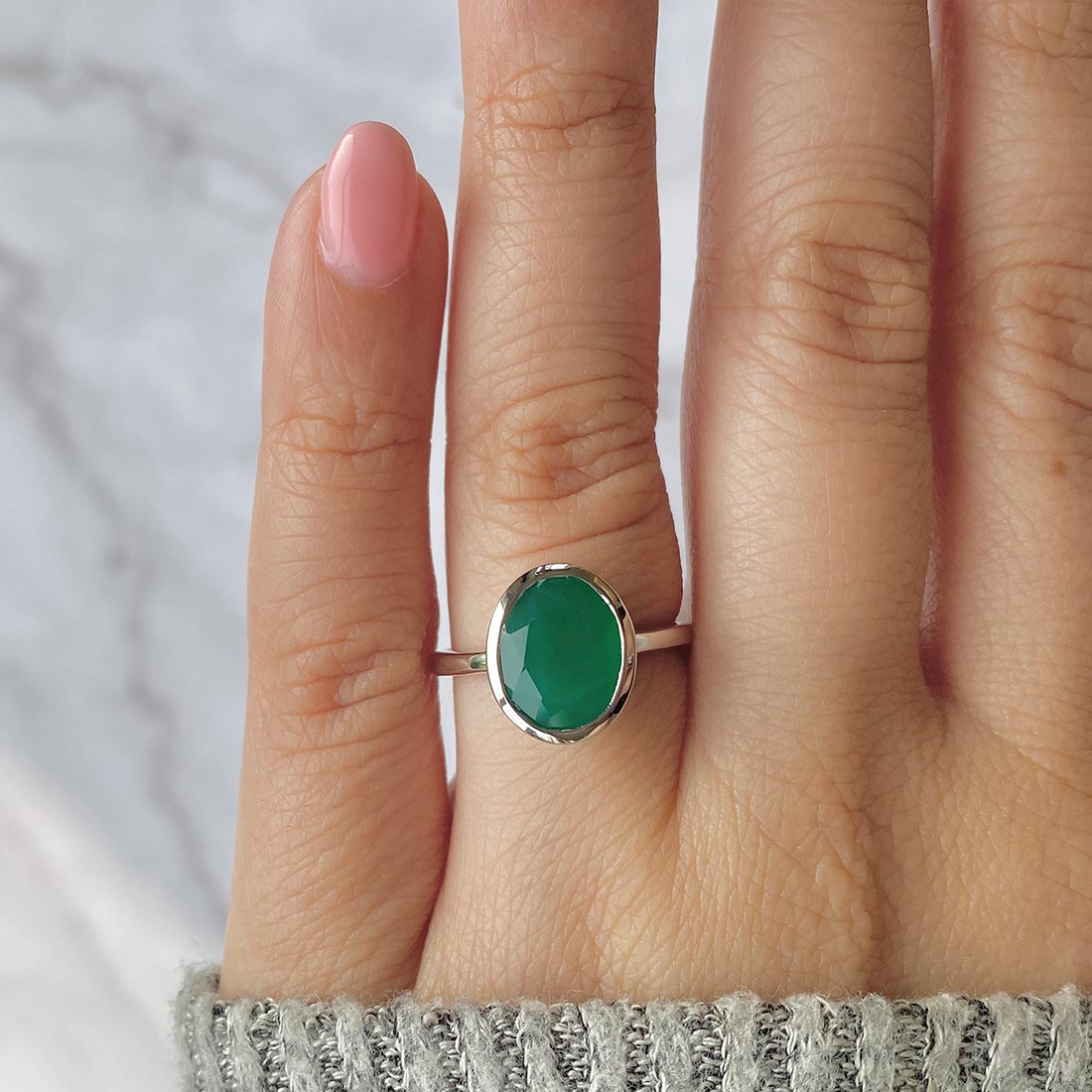 Green Onyx Ring-(GRO-SR-2368.)